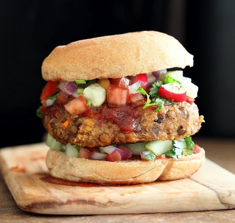 vegan-kachumbar-salad-lentil-meatloaf-burger-chana-dal-3853-1-768x730