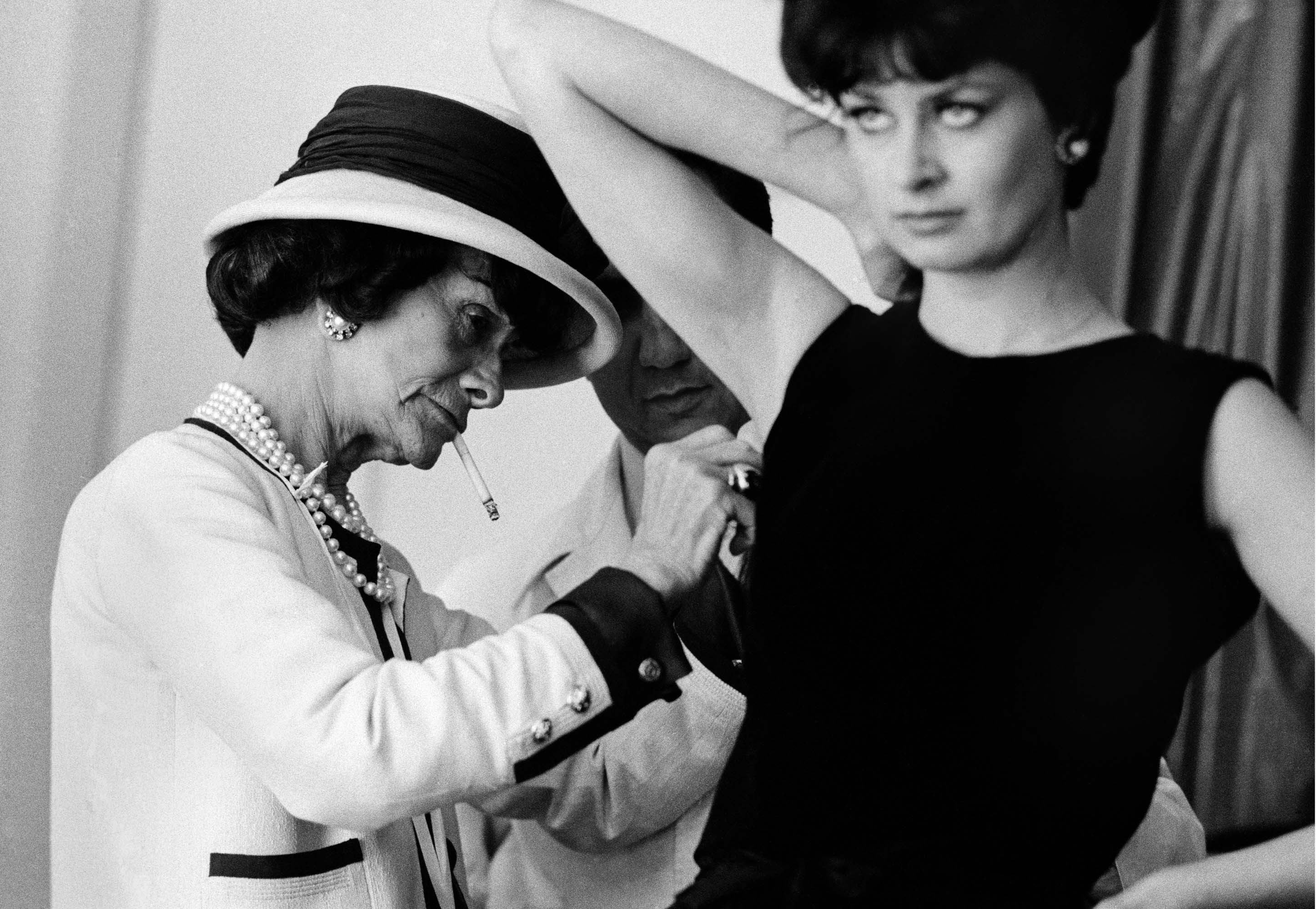 Coco Chanel 'vs' Elsa Schiaparelli: una enemistad ardiente, Empresas/distribucion