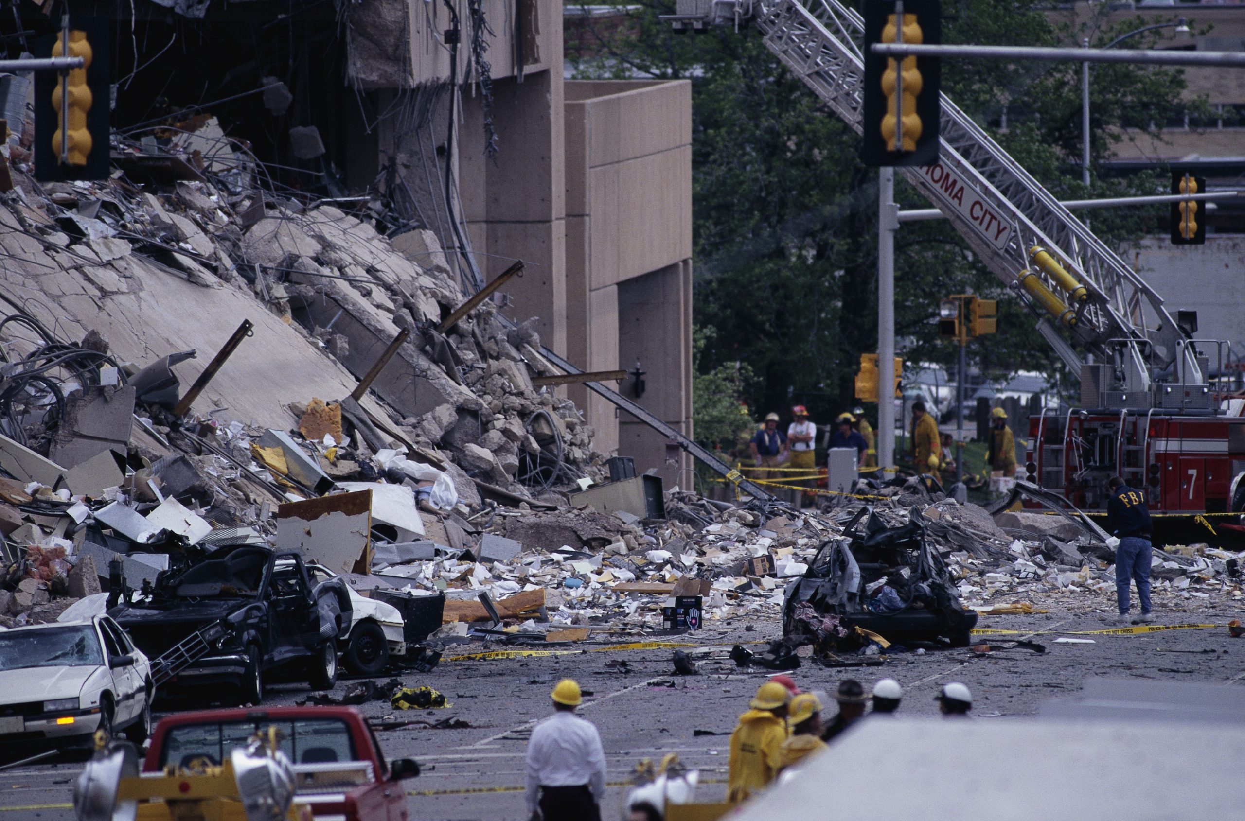 Крокус террак теракт сити сегодня. Теракт в Оклахома-Сити 1995. Взрыв в Оклахома Сити 1995. Тимоти Маквей Оклахома Сити.