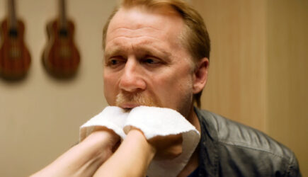 “Sex” è un invito ad accettare le relazioni così come sono: imperfette, complesse, vive.